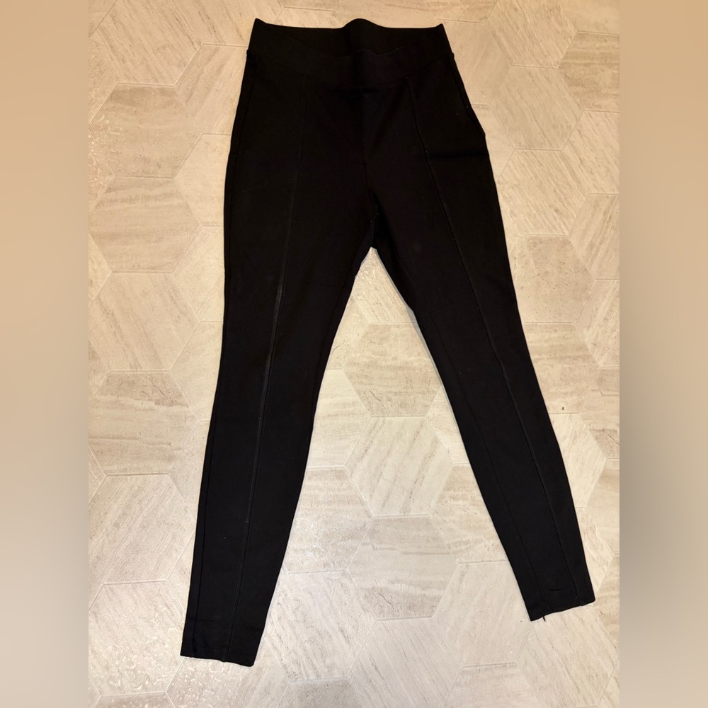 Time and Tru Women's Black‎ high waisted Leggings